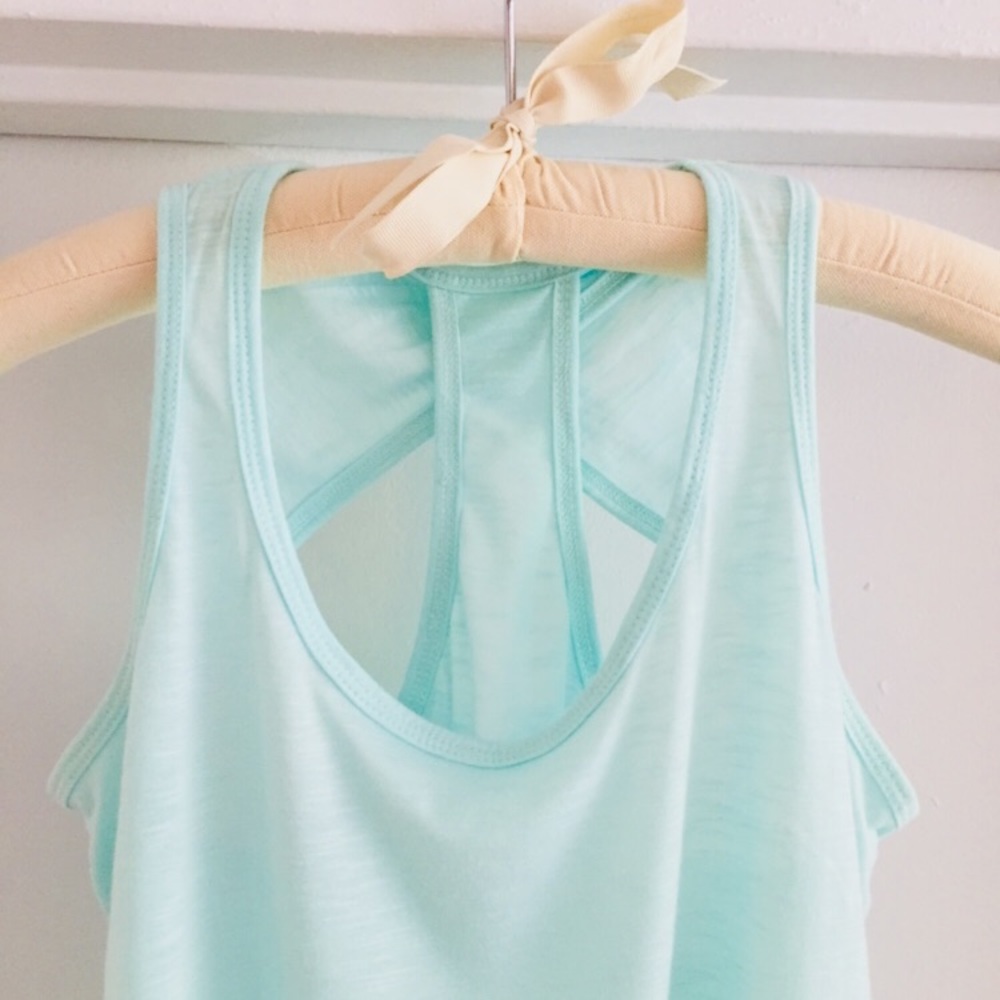 Sea Foam Green Cross Back Workout Tank Top XS - Picture 2 of 5